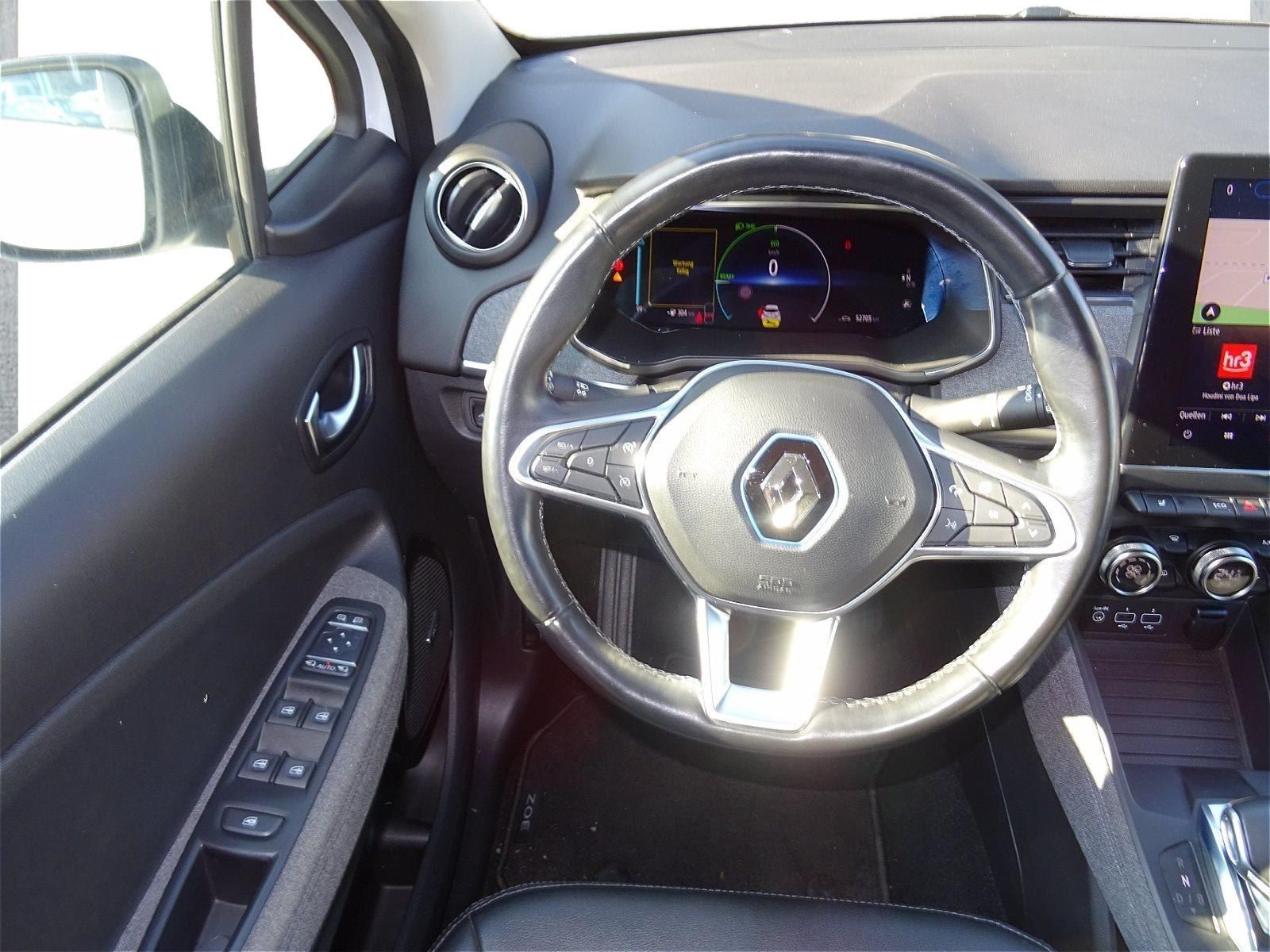 Renault Zoe Z.E. 50 Intens - Samsaru's Car Outlet