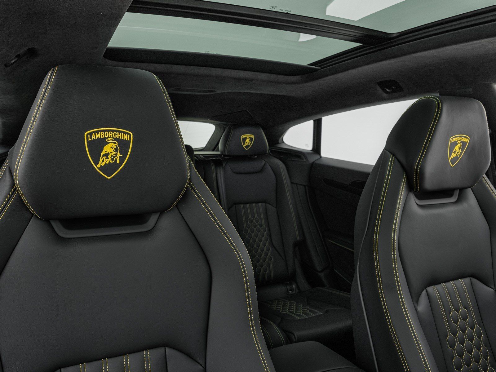 Lamborghini Urus SE - Samsaru's Car Outlet