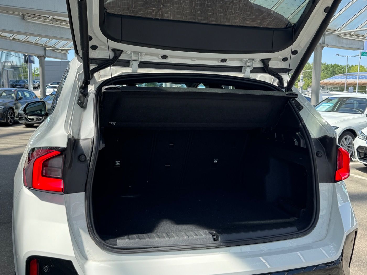 BMW X1 xDrive20d M-Sportpaket - Samsaru's Car Outlet