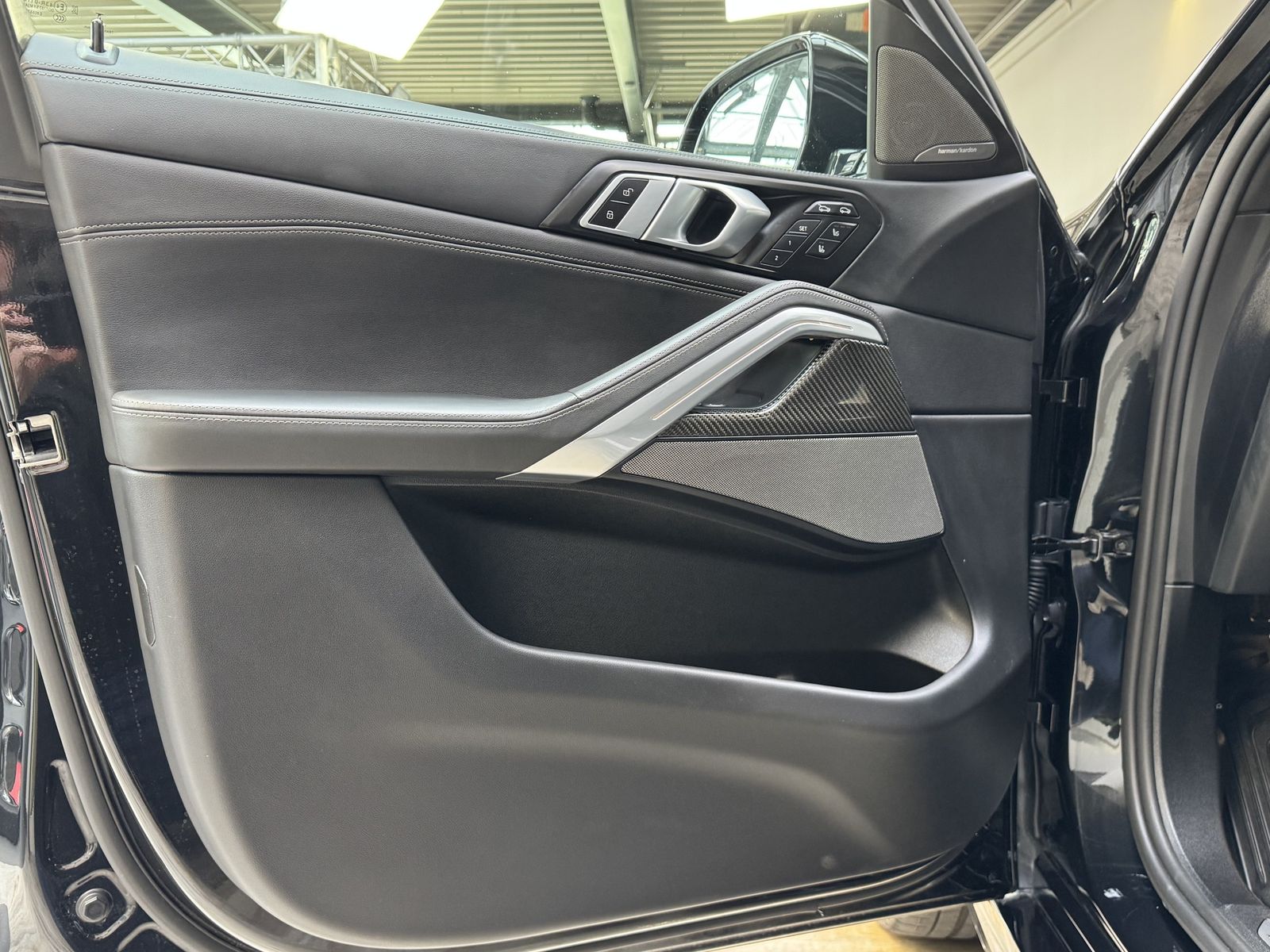 BMW X6 xDrive40d M Sport Pro - Samsaru's Car Outlet