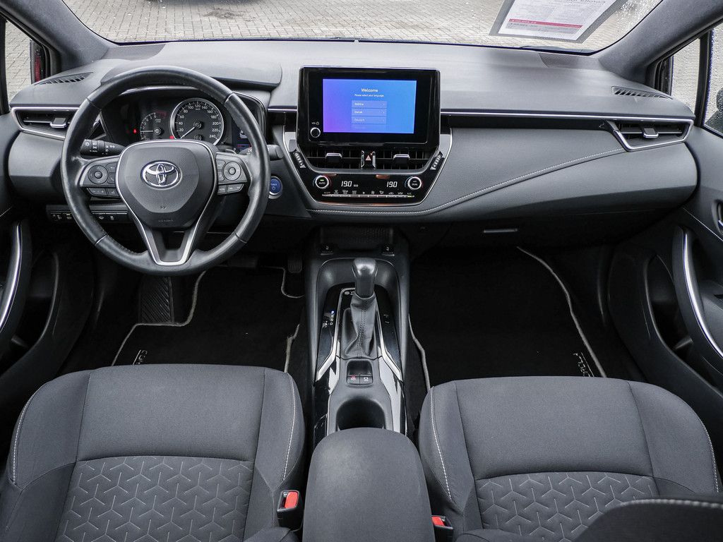 Toyota Corolla Touring Sports 2.0 Hybrid Business - Samsaru's Car Outlet