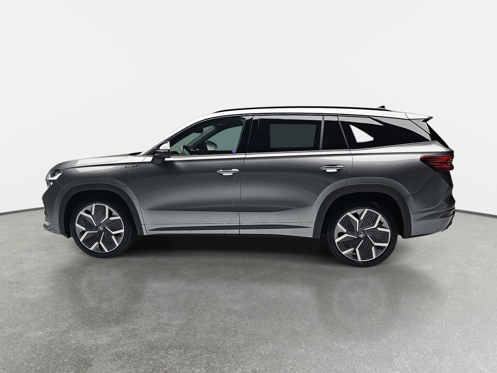 Skoda 1.5 TSI DSG IV PHEV SPORTLINE AHK PANO LM