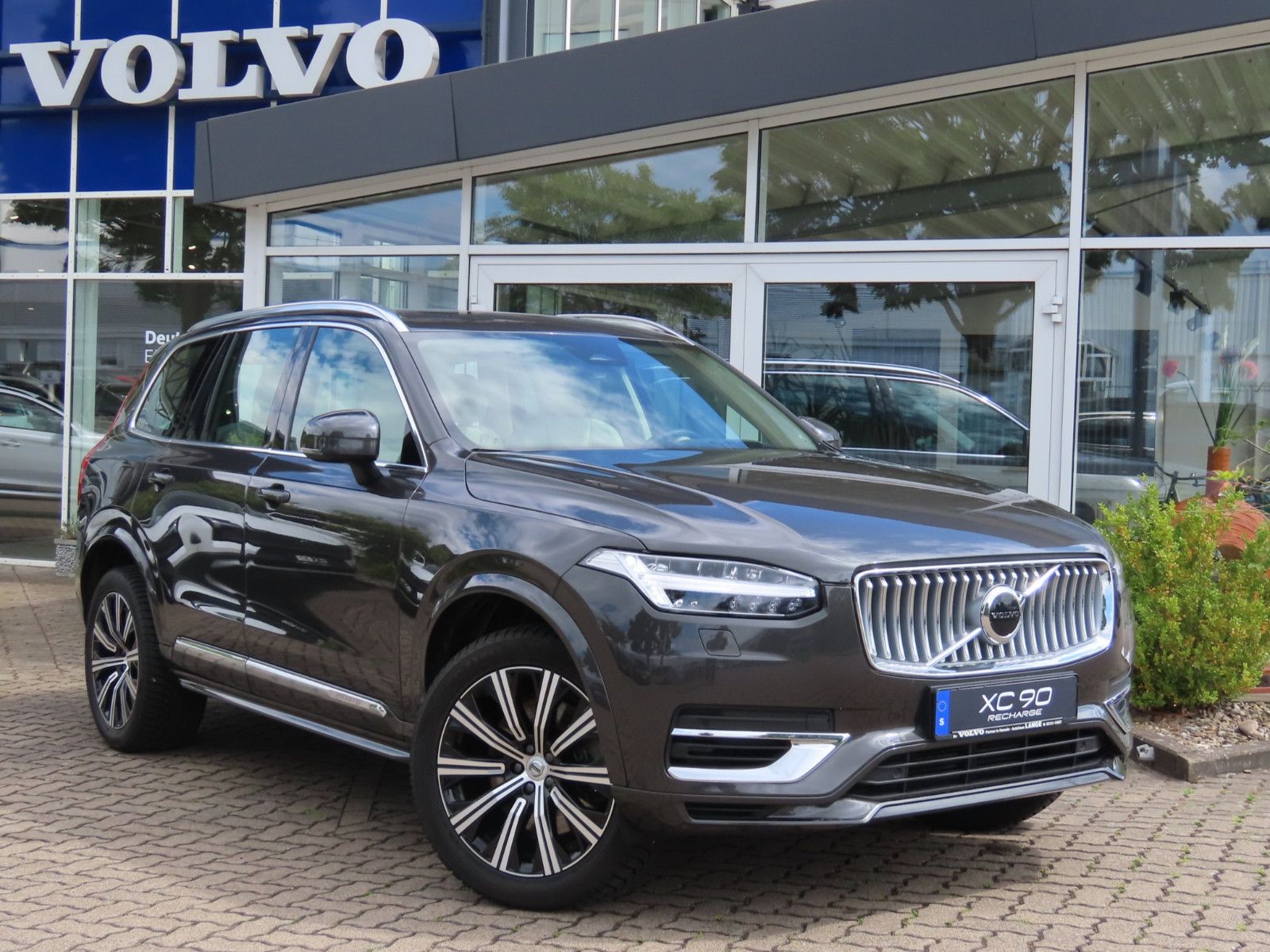 Volvo XC90 Ultimate Bright Recharge Plug-In Hybrid AWD