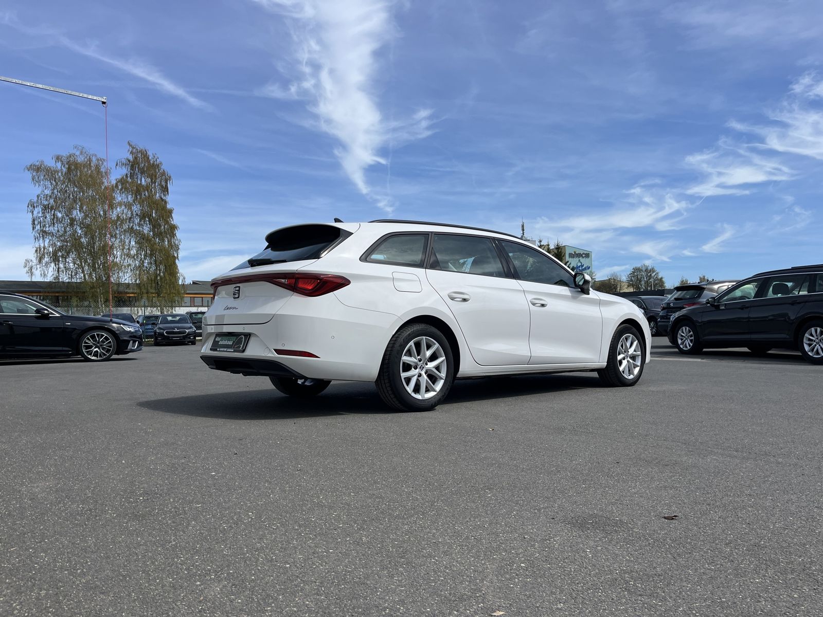 Seat Leon SP 2.0 TDI DSG Style 141€ m.20% Anz.AHK Nav