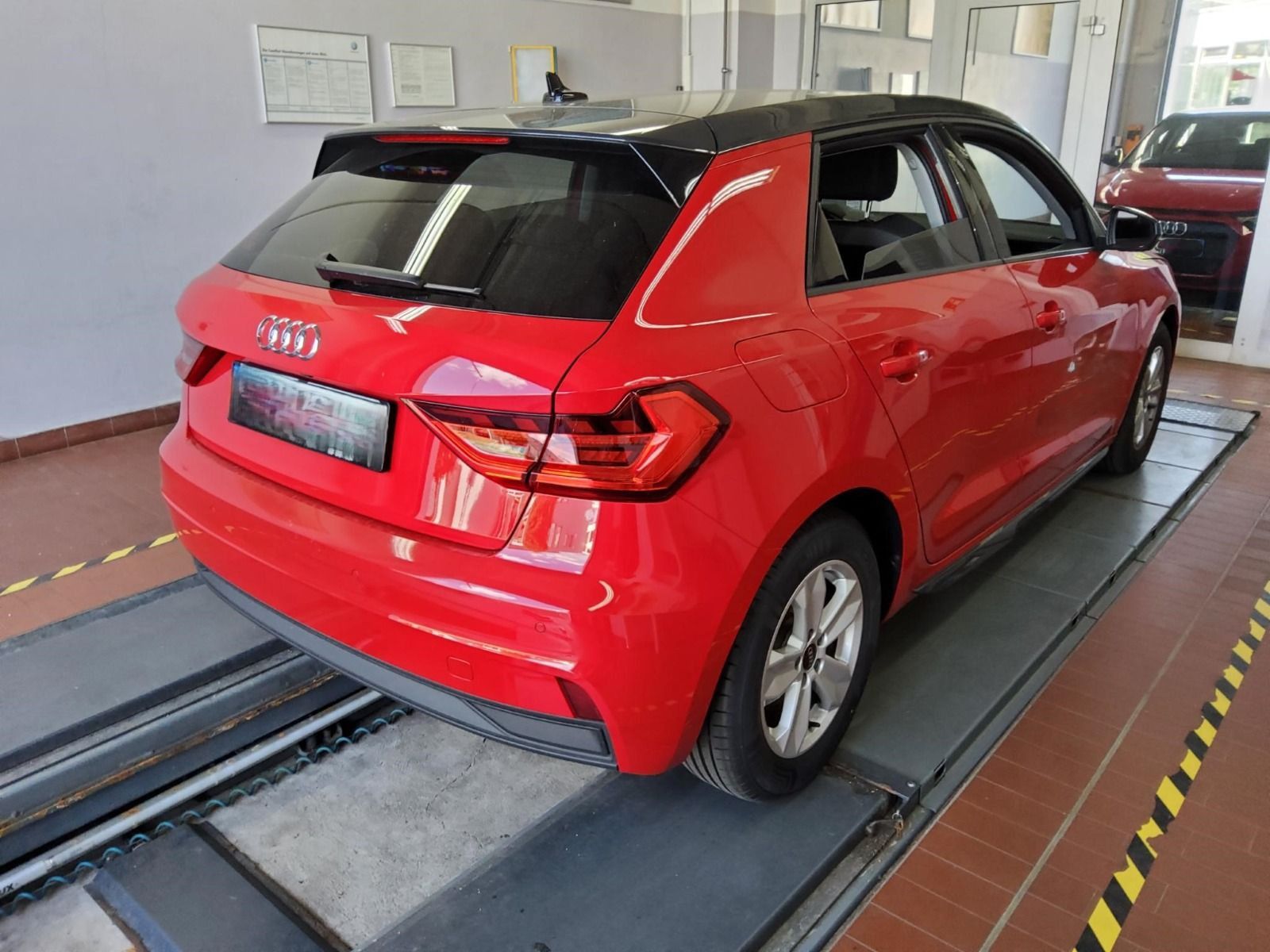 Audi A1 Sportback 30 TFSI - Samsaru's Car Outlet