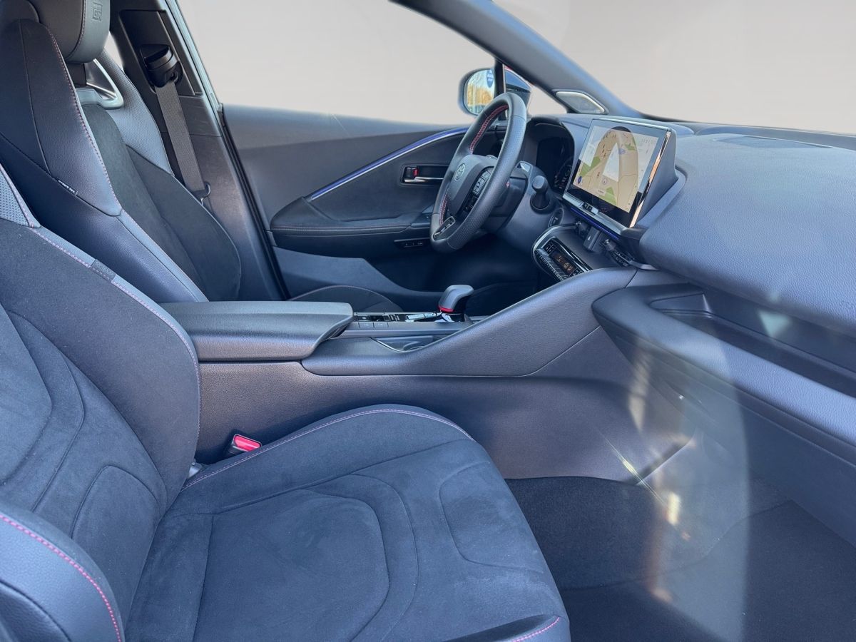 Toyota C-HR 2.0 Hybrid 4X4 GR Sport - Samsaru's Car Outlet