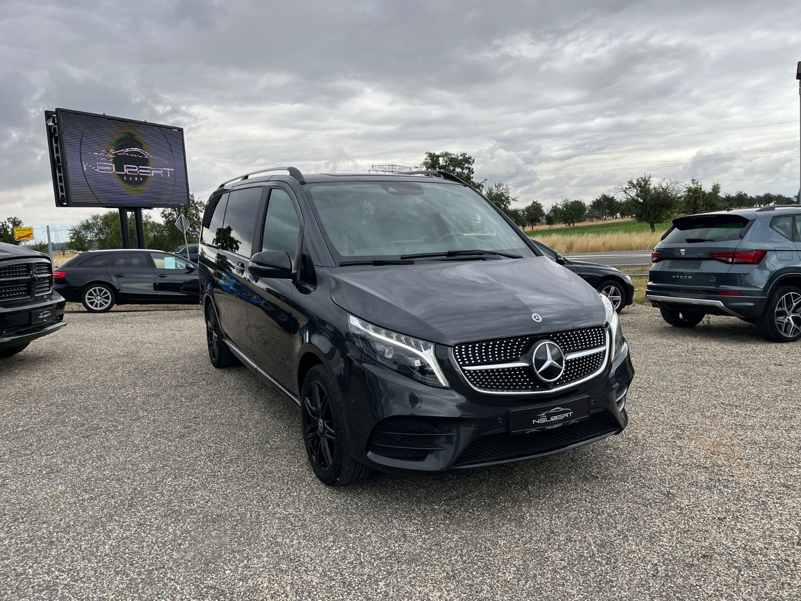 Mercedes-Benz V 300 - Samsaru's Car Outlet