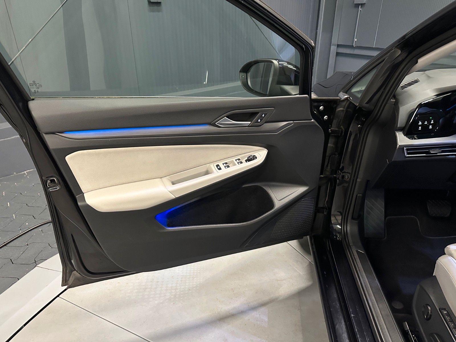 Volkswagen Golf VIII Variant Style 4Motion*Standhzg*AHK*KAM