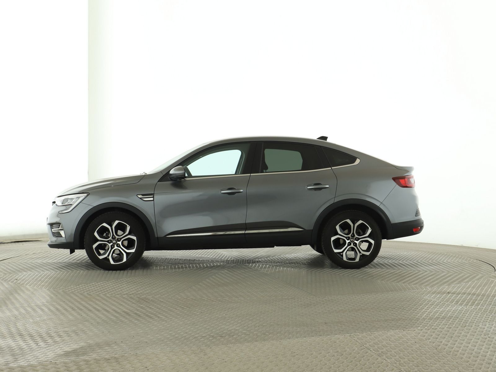 Renault Arkana 1.3 TCe 140 Mild-Hybrid Techno - Samsaru's Car Outlet