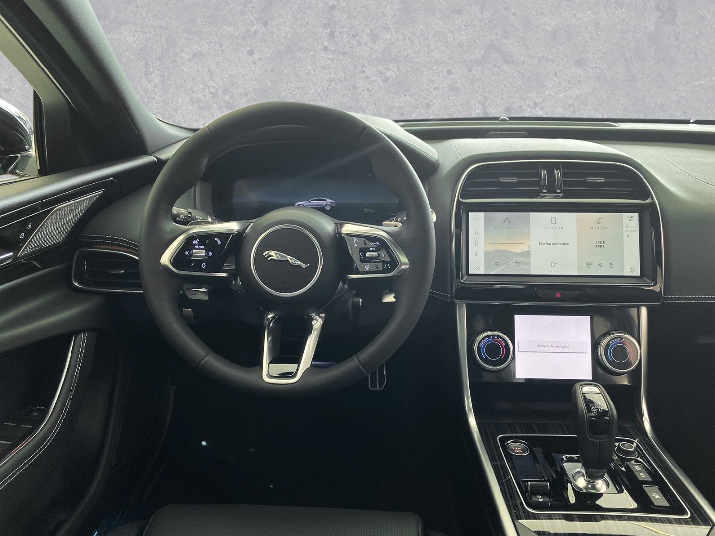 Jaguar XE P250 R-Dynamic HSE PDC vo und hi. WSS beheizt
