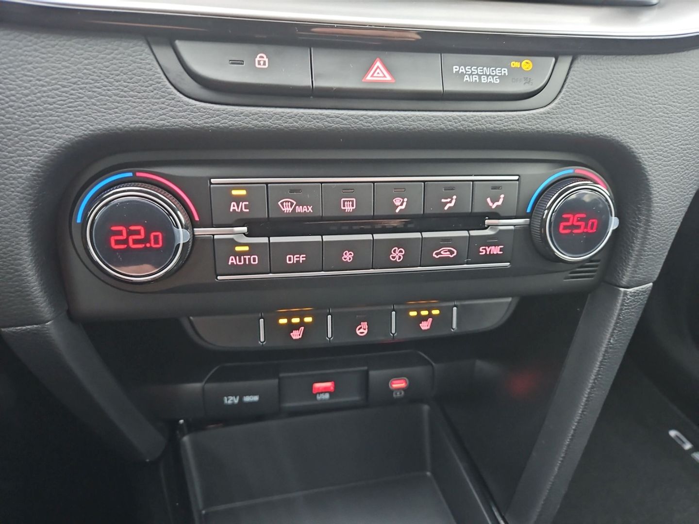 Kia Ceed Lim 1.0T Vision Komfort - Samsaru's Car Outlet