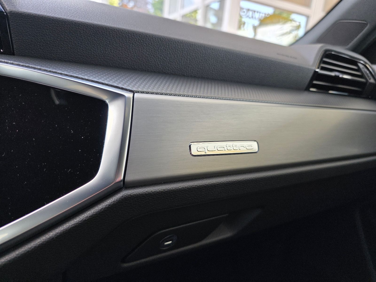 Audi Q3 Sportback 40 TFSI quattro S Line - Samsaru's Car Outlet
