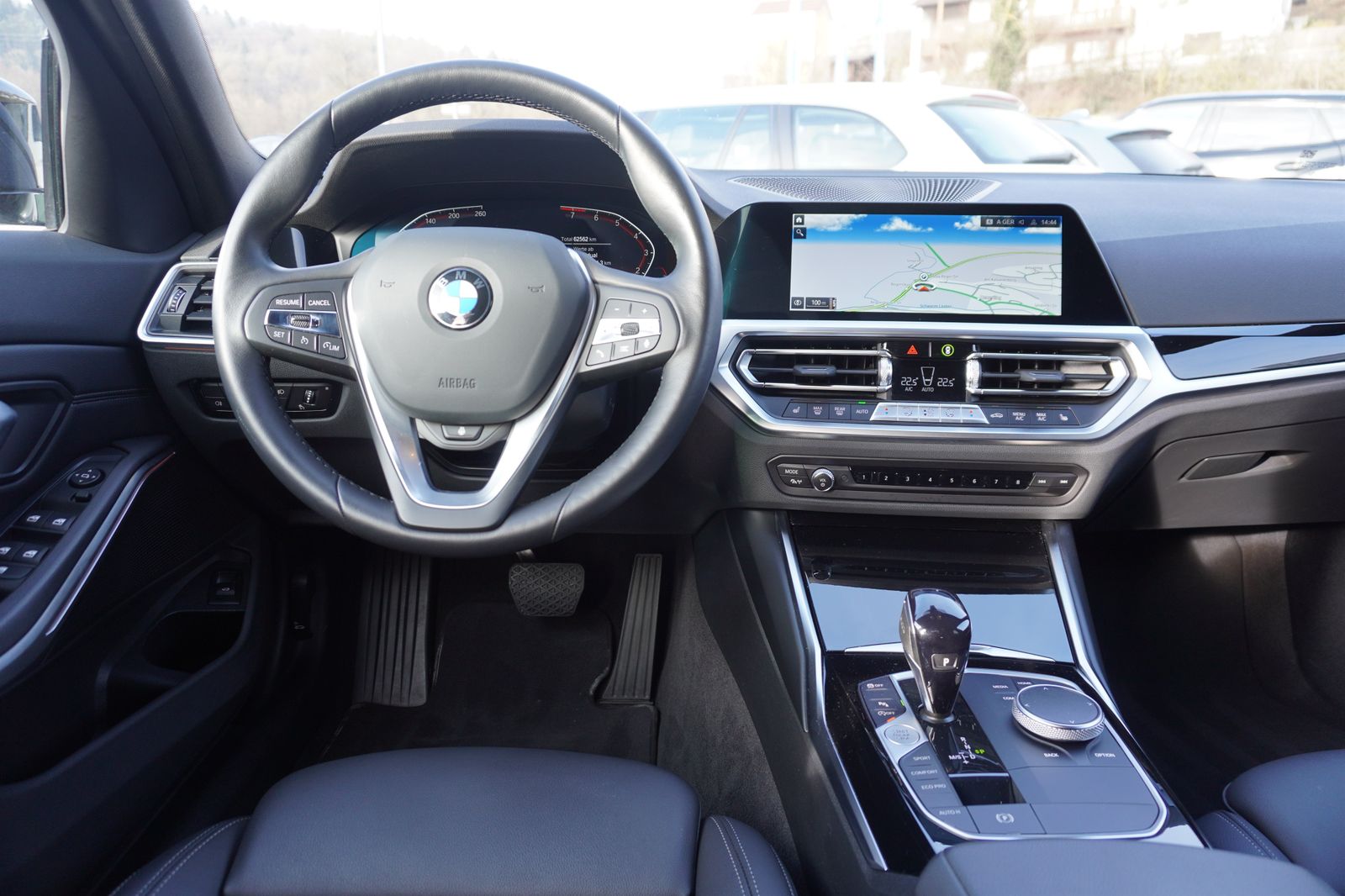 BMW 330i xDrive Touring Sport Line - Samsaru's Car Outlet