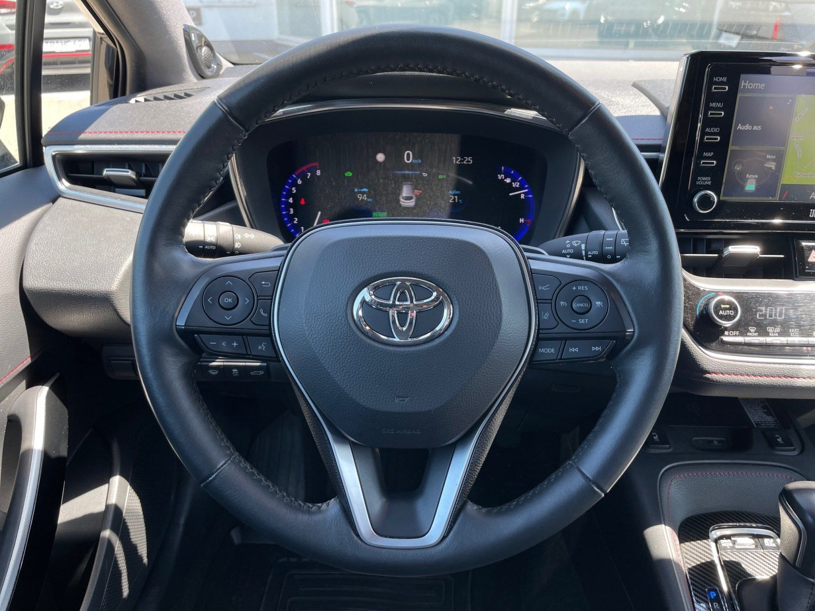 Toyota Corolla Touring Sports 2.0 Hybrid Lounge - Samsaru's Car Outlet