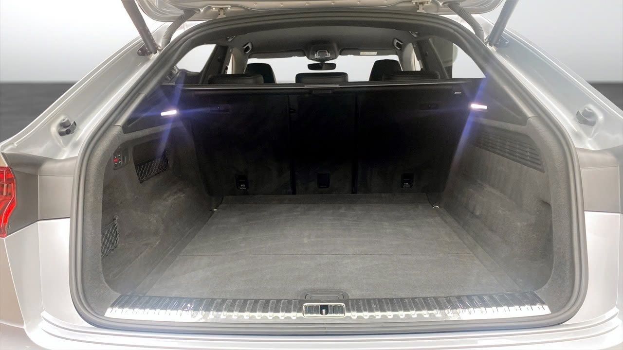 Audi Q8 55 TFSI Quattro 340HP S-LINE HD-Matrix *VAT*