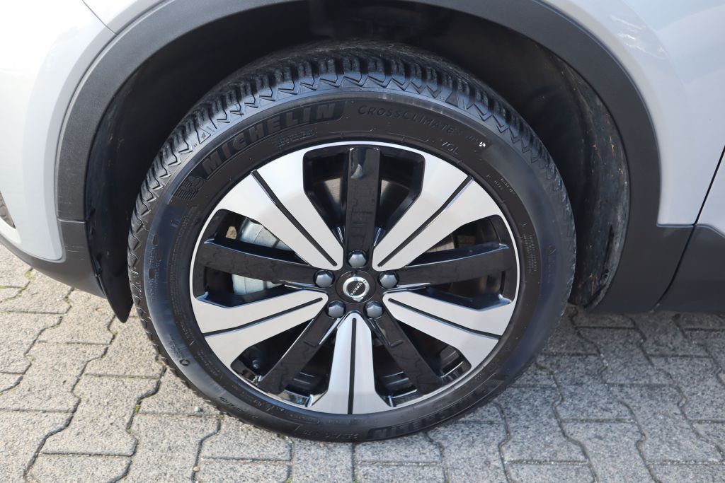 Volvo XC40 Recharge 78 kWh Twin Motor Plus|AHK|NAVI|