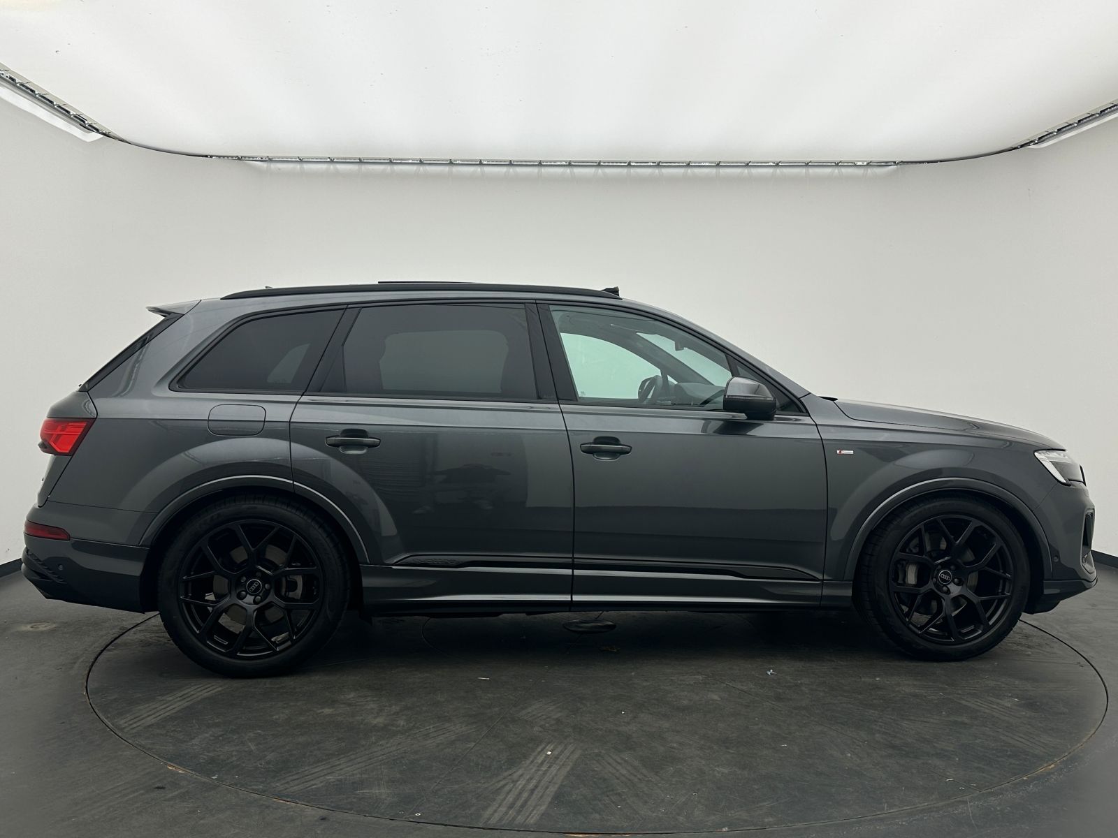 Audi Q7 50 TDI quattro +S-LINE+PANO+B&O+360+RAUTE+AHK