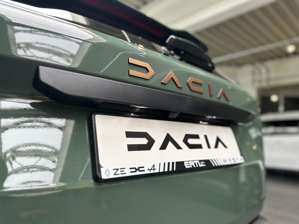 Dacia Duster TCe 130 4x4 - Samsaru's Car Outlet