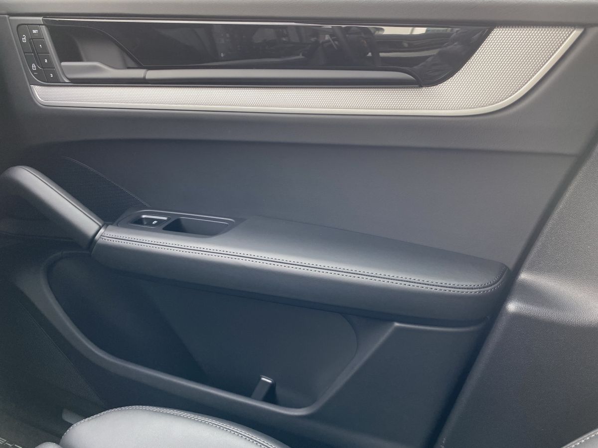 Porsche Cayenne E-Hybrid Coupe |Soft-Close |AHK|Pano-D.