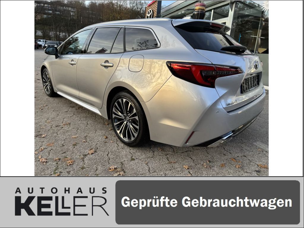 Toyota Corolla 1.8 Hybrid Touring Sports Teamplayer