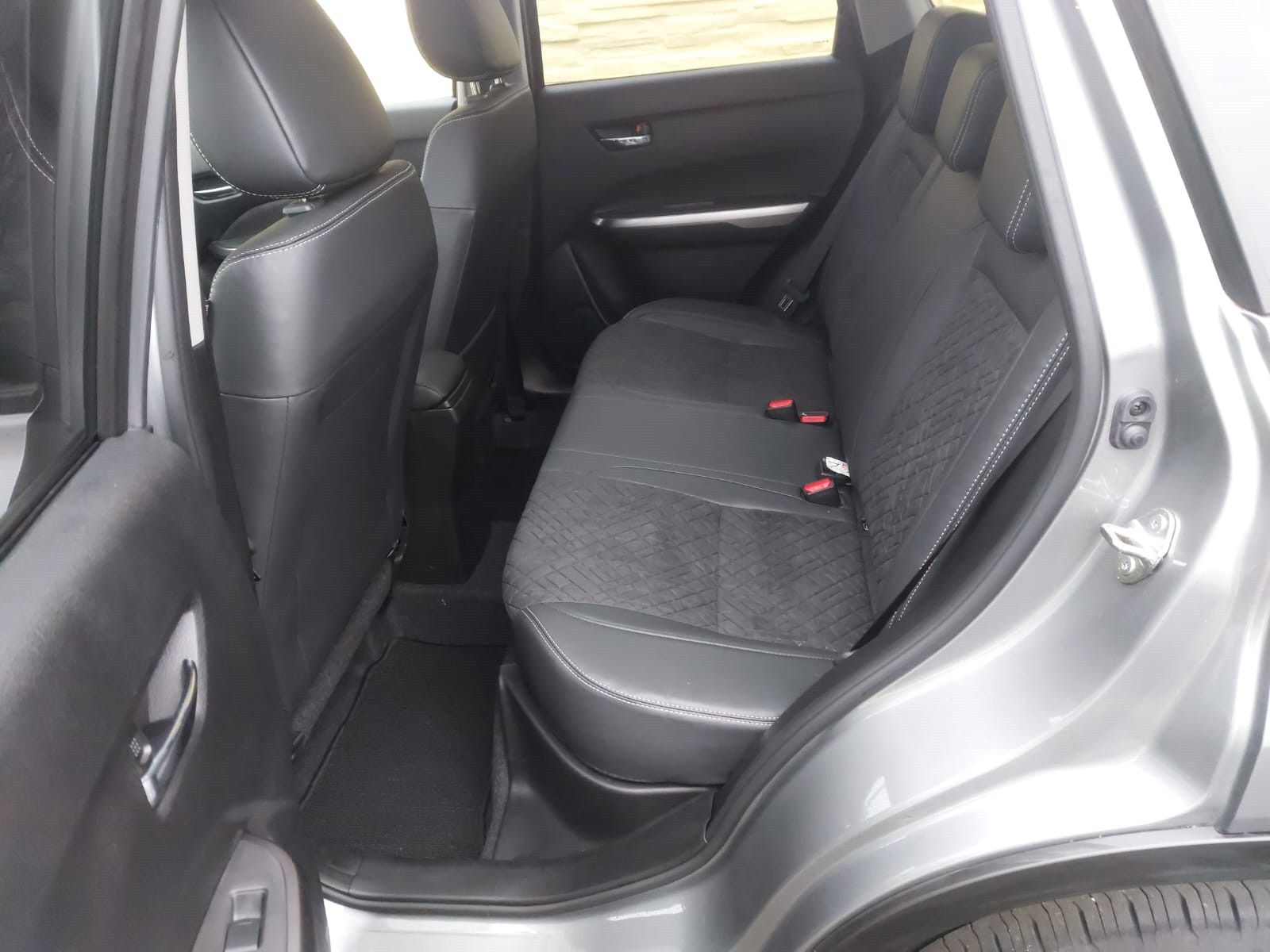 Suzuki Vitara 4X4 - Samsaru's Car Outlet
