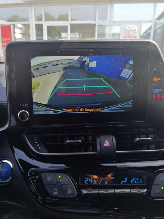 Toyota C-HR 2.0 Hybrid - Samsaru's Car Outlet