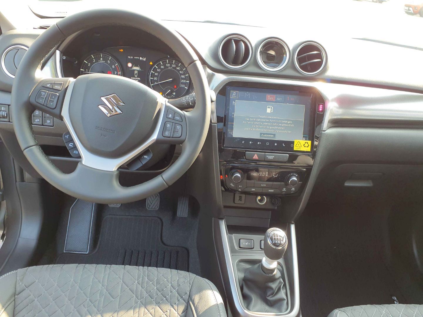 Suzuki Vitara 1.4 4x4 Comfort+ - Samsaru's Car Outlet