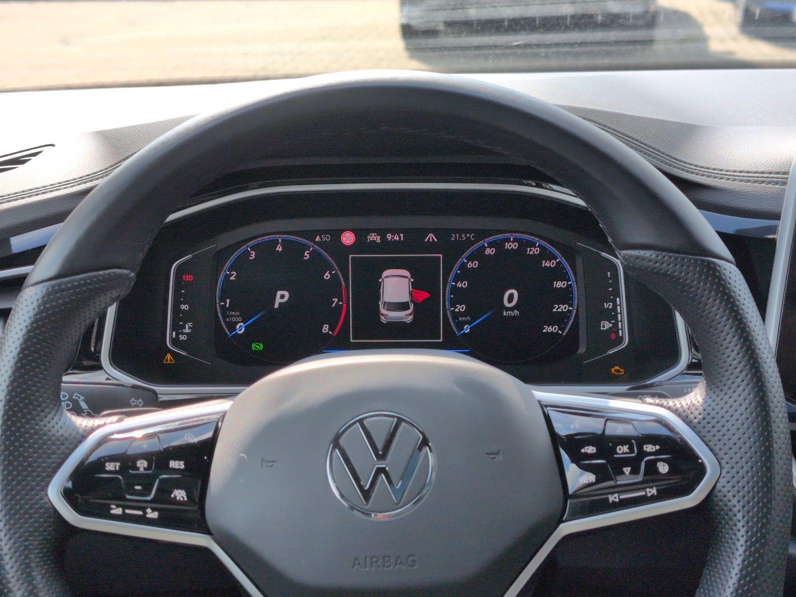 Volkswagen T-Roc R-Line 1.5 TSI - Samsaru's Car Outlet