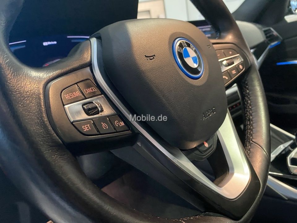 BMW 330e xDrive Touring Sport Line - Samsaru's Car Outlet