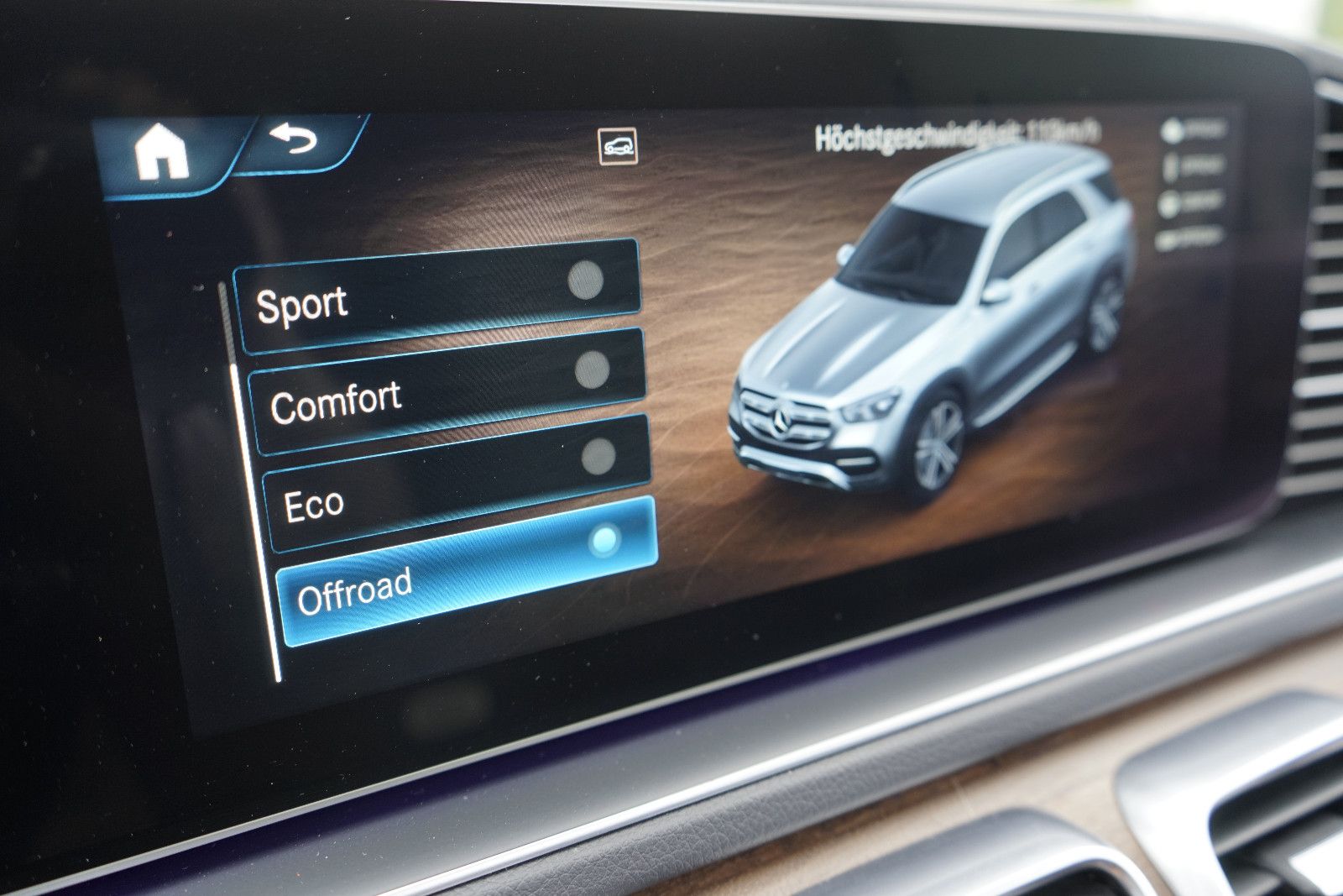 Mercedes-Benz GLE 300d 4M*Exclusive*3xTV*360*Distr*Pano*7xSitz