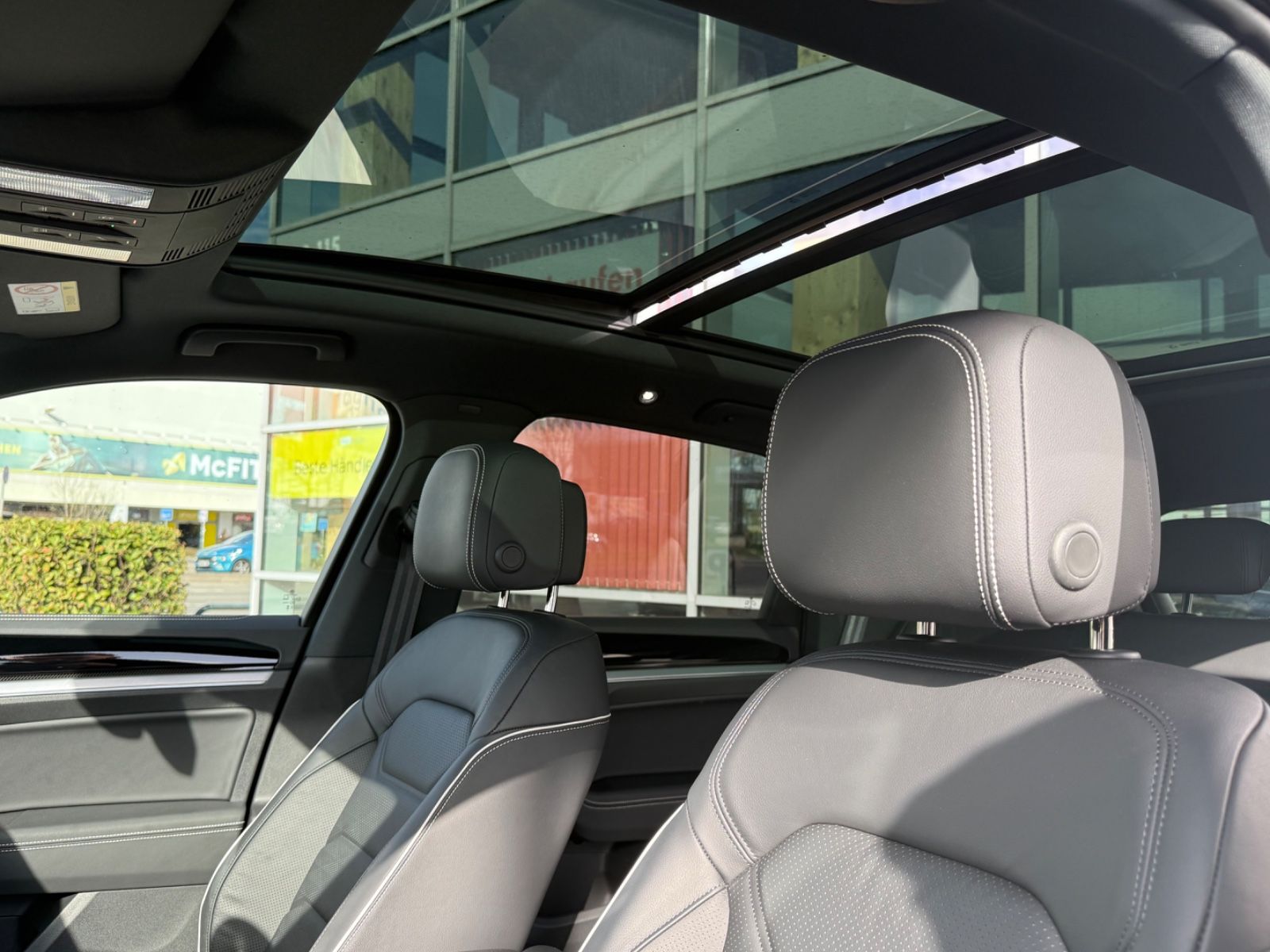 Volkswagen Touareg TDI Luft ACC Stdhzg AHK Pano Allradlenk