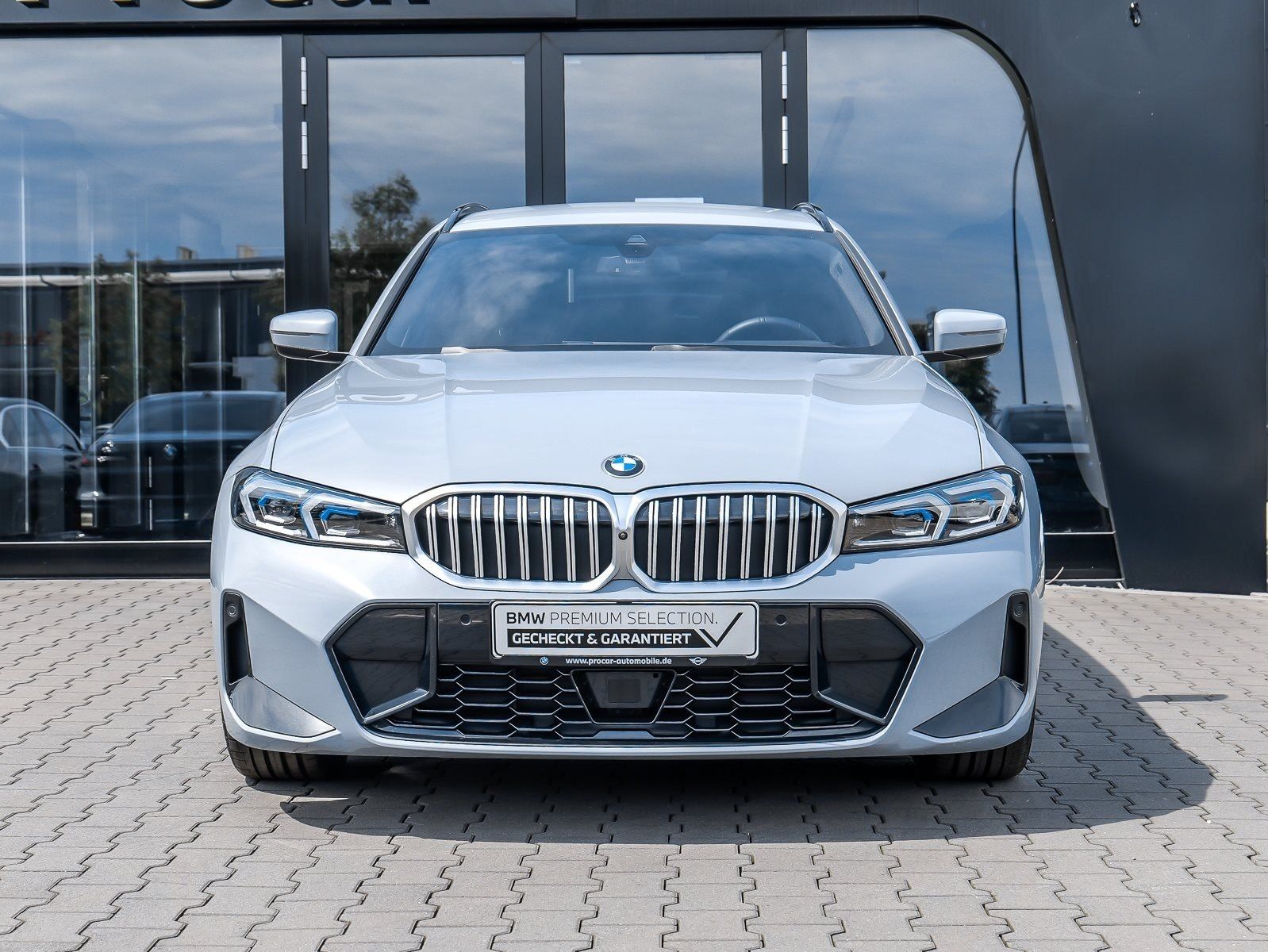 BMW 330i xDrive Touring M Sport HUD ACC 360°KAM RFK