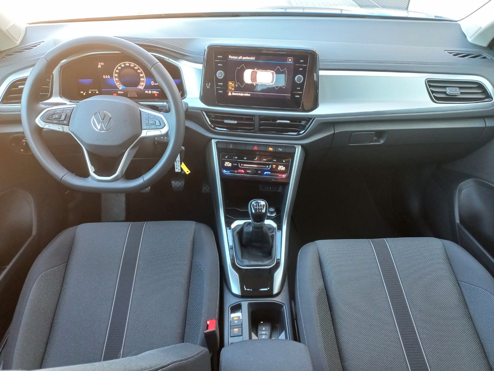 Volkswagen T-Roc Life - Samsaru's Car Outlet
