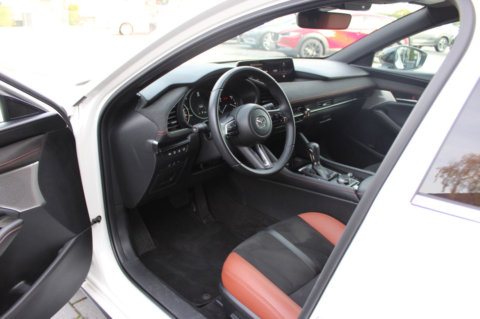 Mazda 3 e-SKYACTIV G Nagisa*BOSE*HUD*LED*KEYLESS*