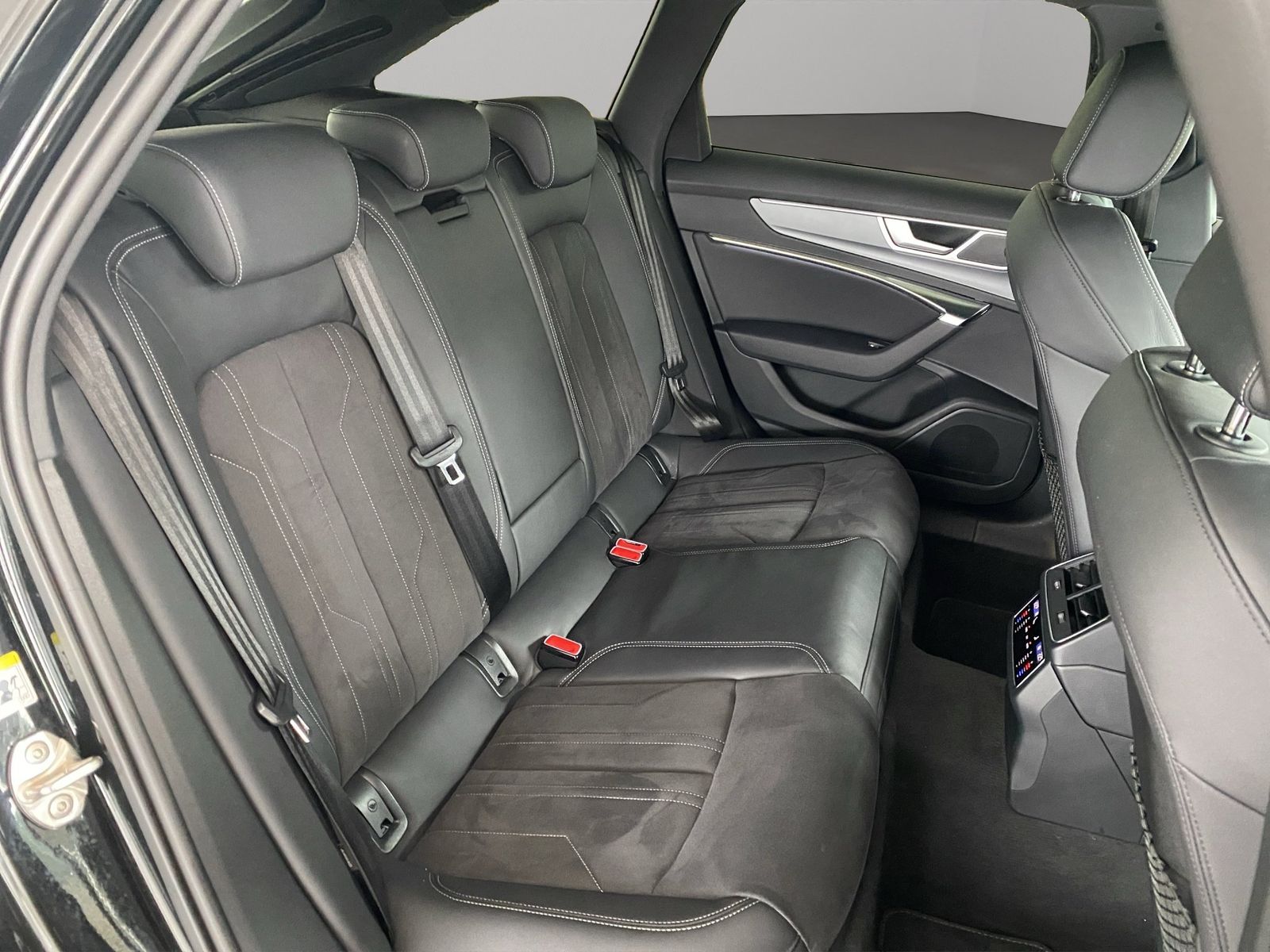Audi A6 Avant S line (SHZ.Matrix-LED.PDC.AHK.NAVI.DAB