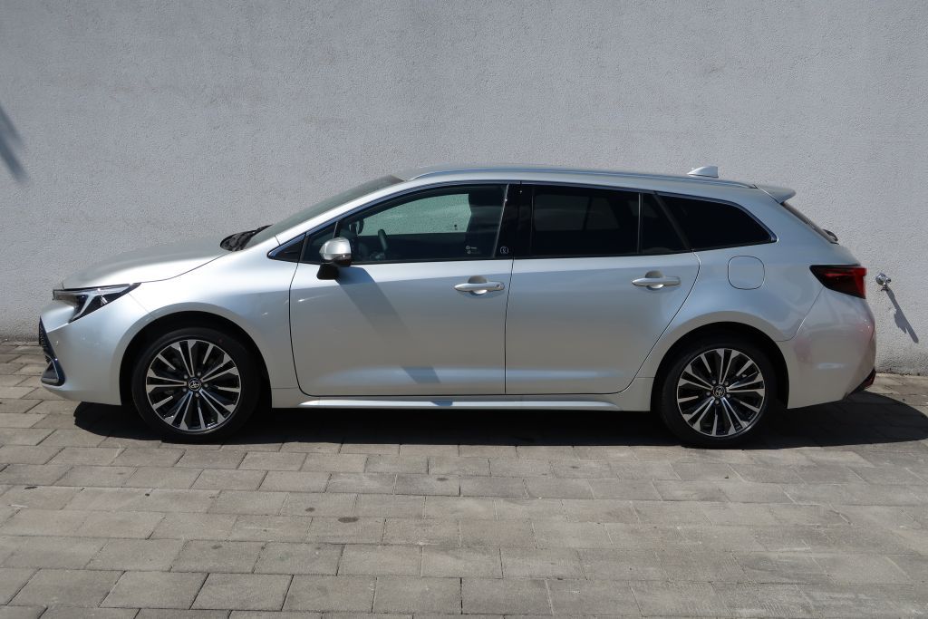 Toyota Corolla 2.0 Hybrid Touring Sports Team Deutschla