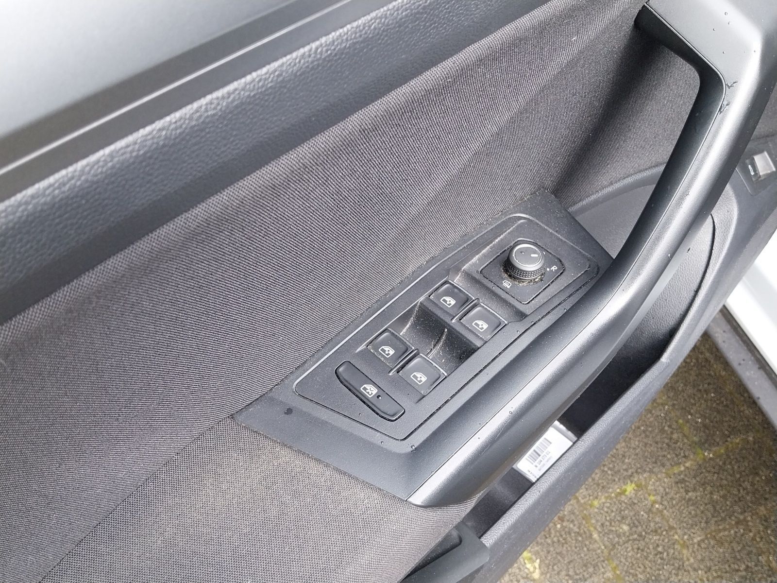 Volkswagen T-Roc 1.5 TSI - Samsaru's Car Outlet