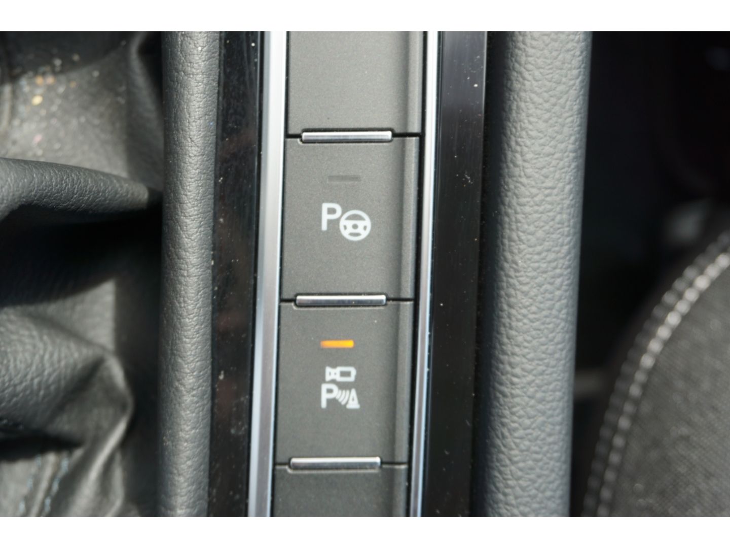 Volkswagen Passat 2.0 TSI DSG - Samsaru's Car Outlet
