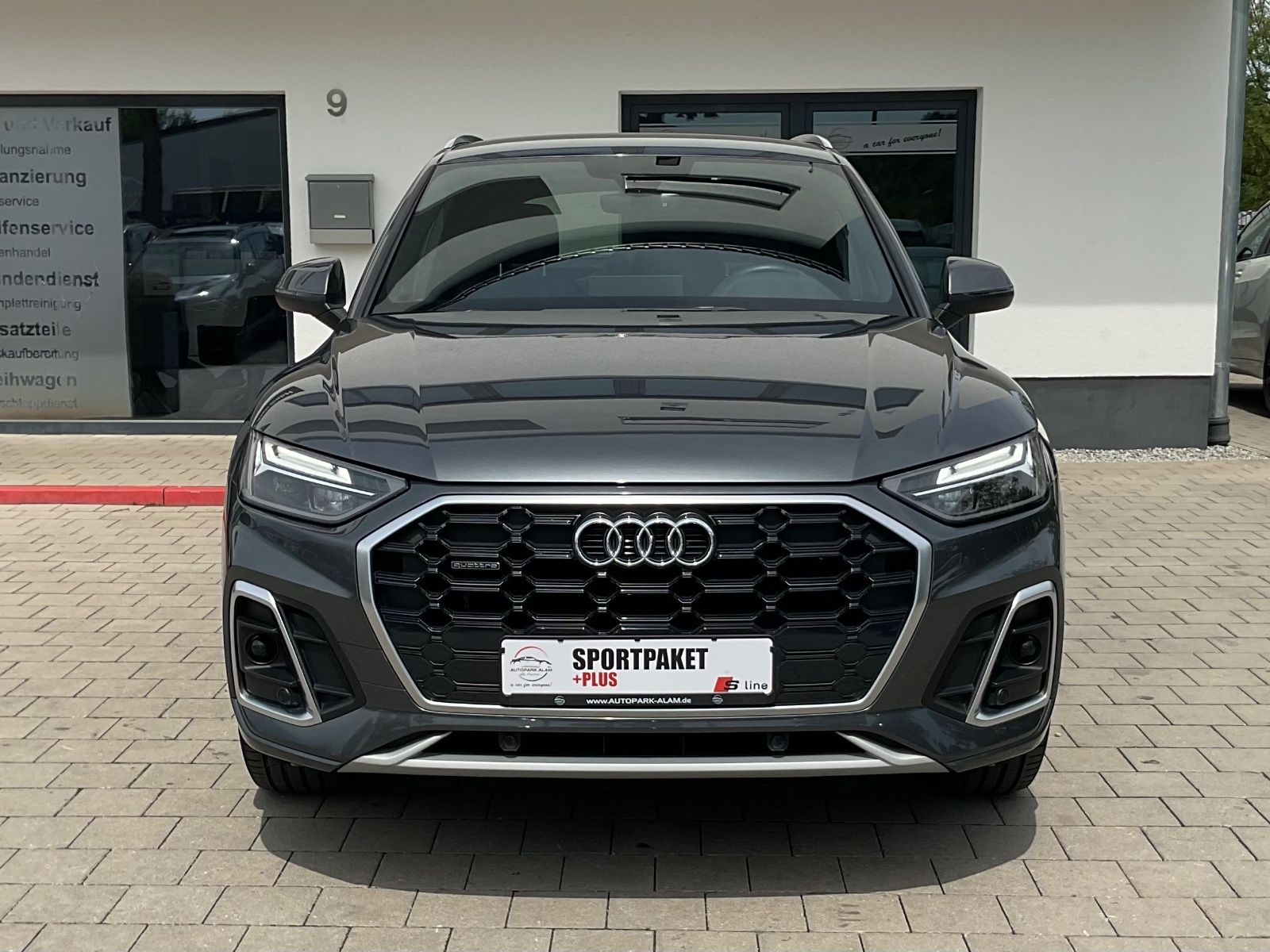 Audi Q5 40 TDI quattro S line - Samsaru's Car Outlet