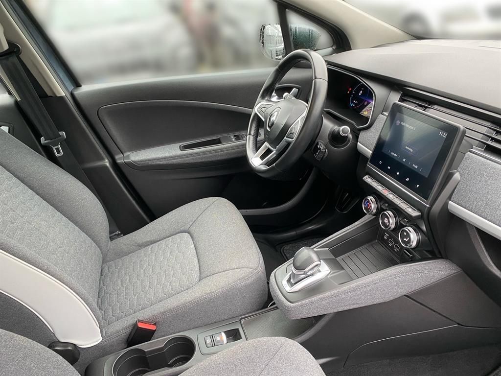 Renault ZOE Experience Z.E. 50 - Samsaru's Car Outlet