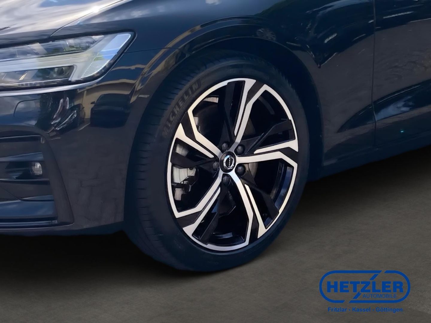 Volvo S60 Ultimate Dark AWD B5 Benzin EU6d HUD StandHZ