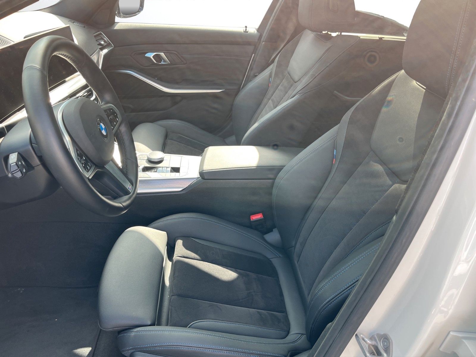 BMW 320dA Touring MSport 18" Pano DAP PAP AHK eSitze
