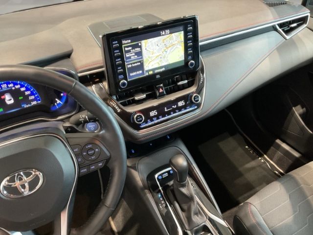 Toyota Corolla Touring Sports 2.0 Hybrid Lounge - Samsaru's Car Outlet