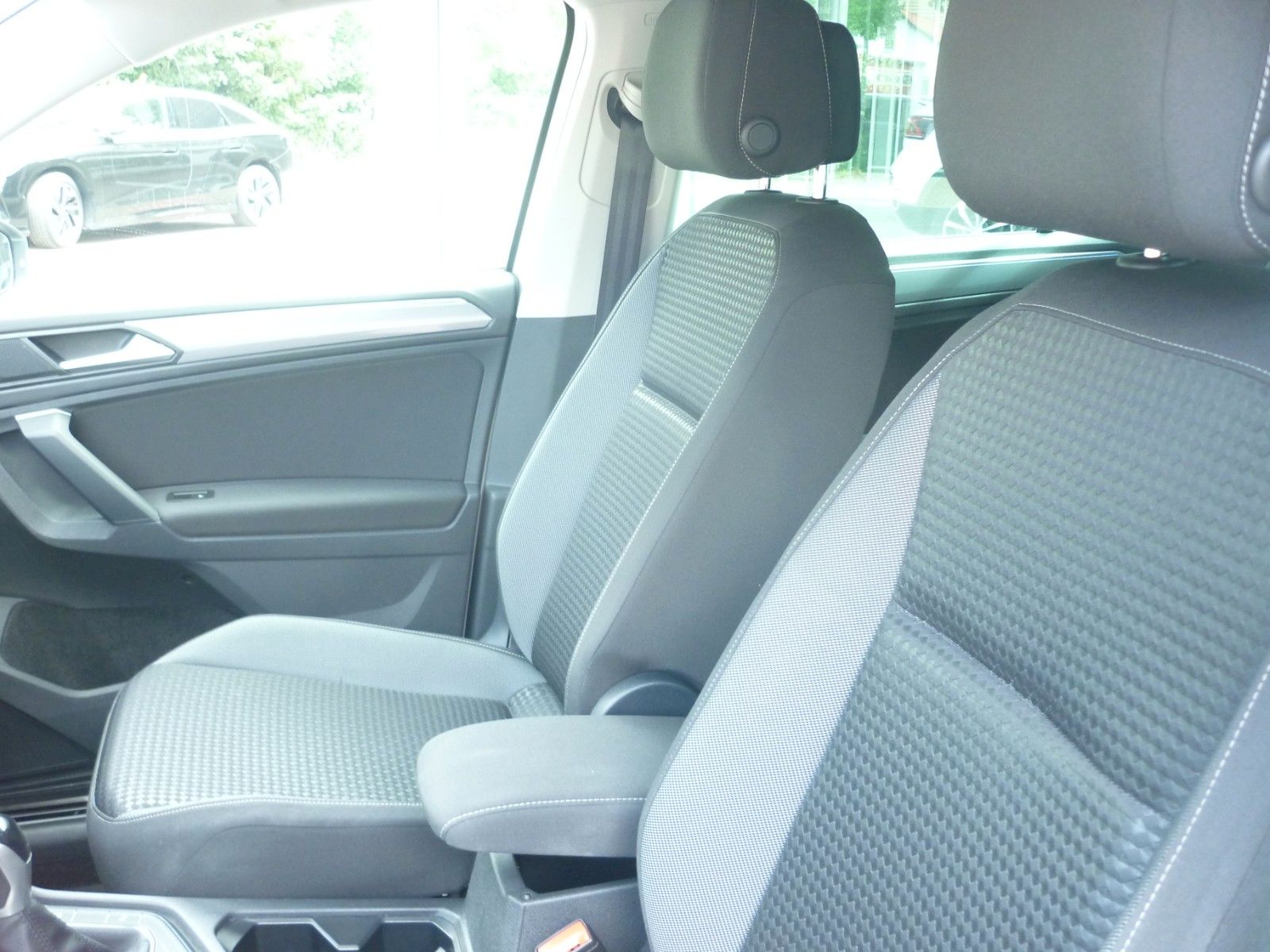 Volkswagen Tiguan 1.5 TSI Active - Samsaru's Car Outlet
