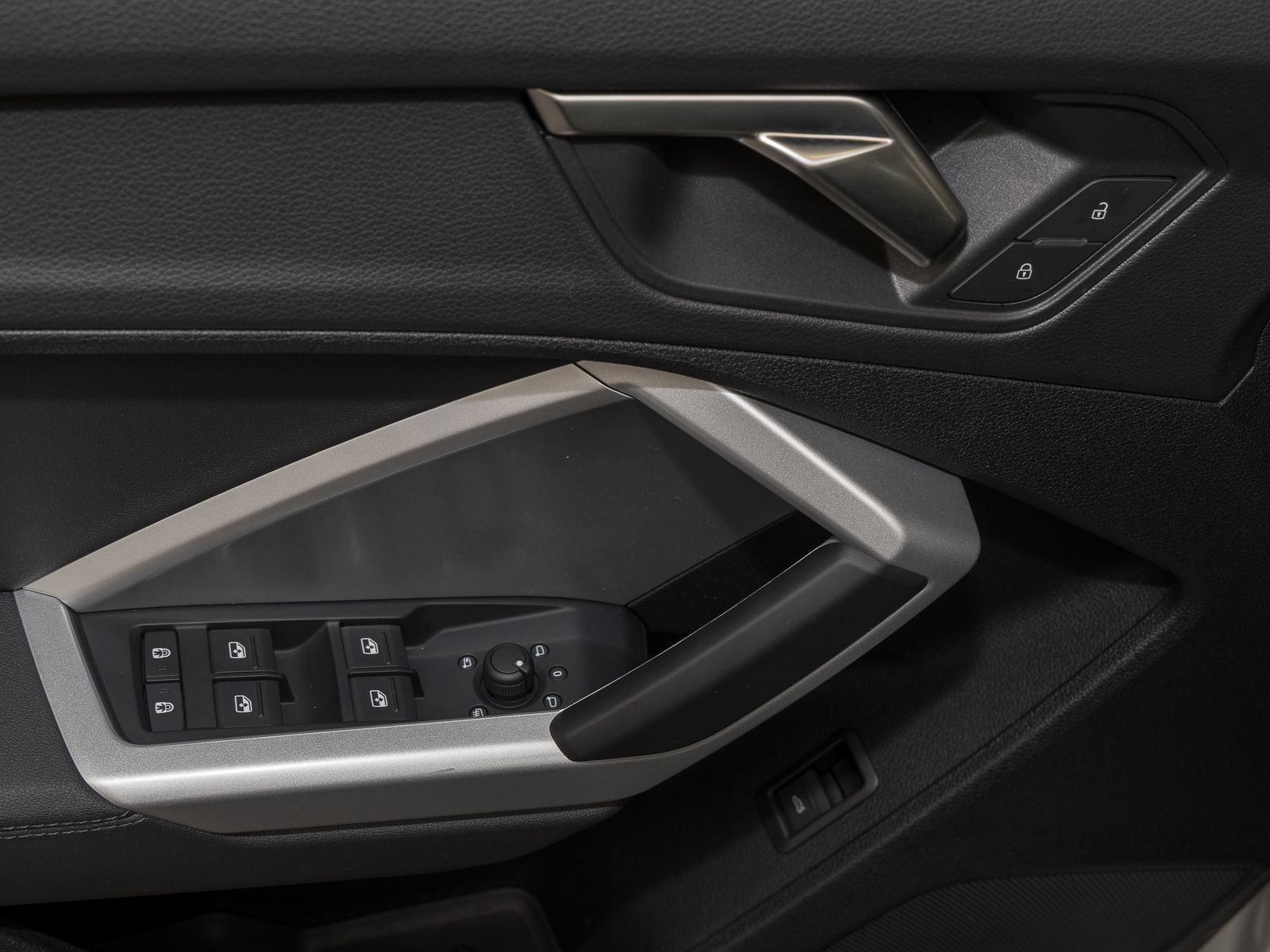Audi Q3 40 TFSI Q ADVANCED - Samsaru's Car Outlet