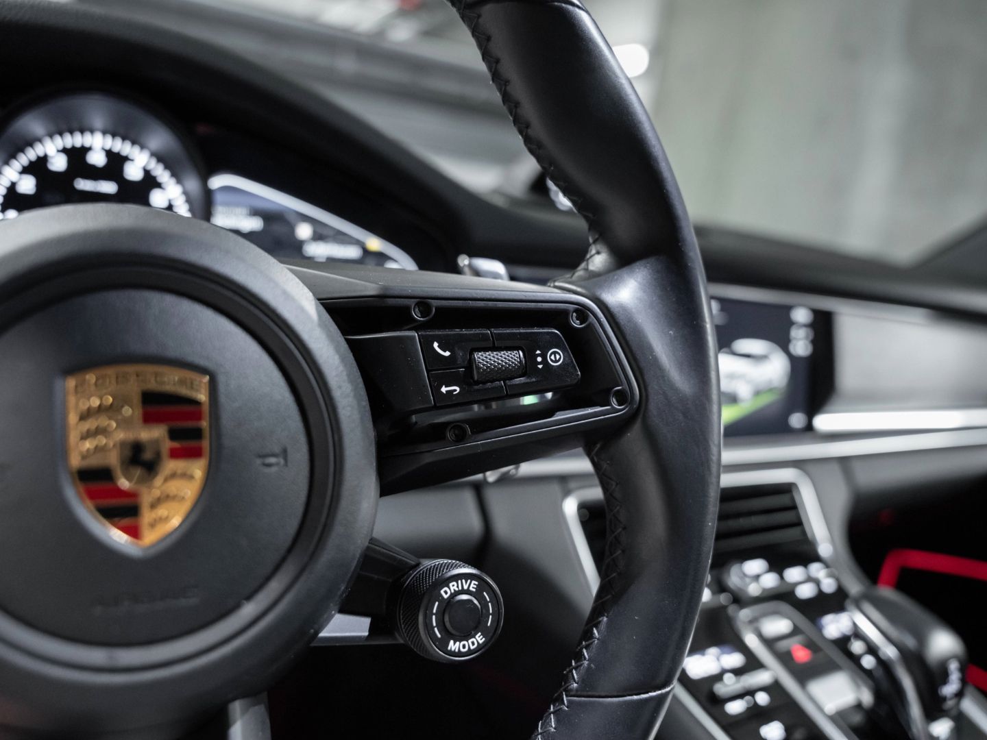 Porsche Panamera 4 E-Hybrid Platinum Edition HeadUp