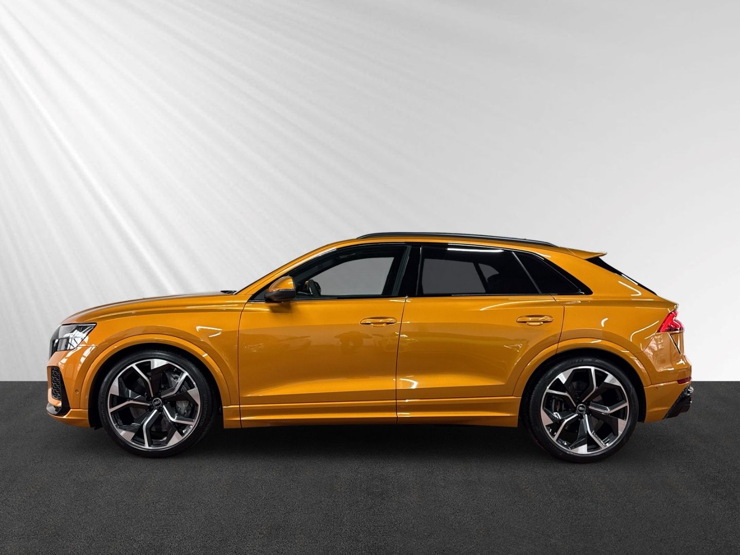 Audi RSQ8 qu tiptro 360°+AHK+HuD+Keramik+Pano+Sthz