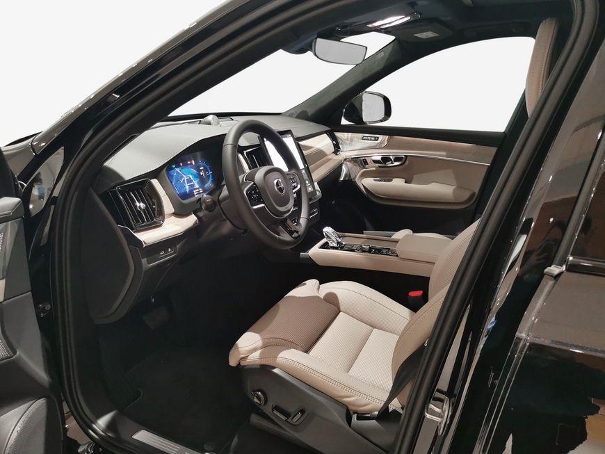 Volvo XC90 T8 AWD Plug-in Hybrid Ultra Dark