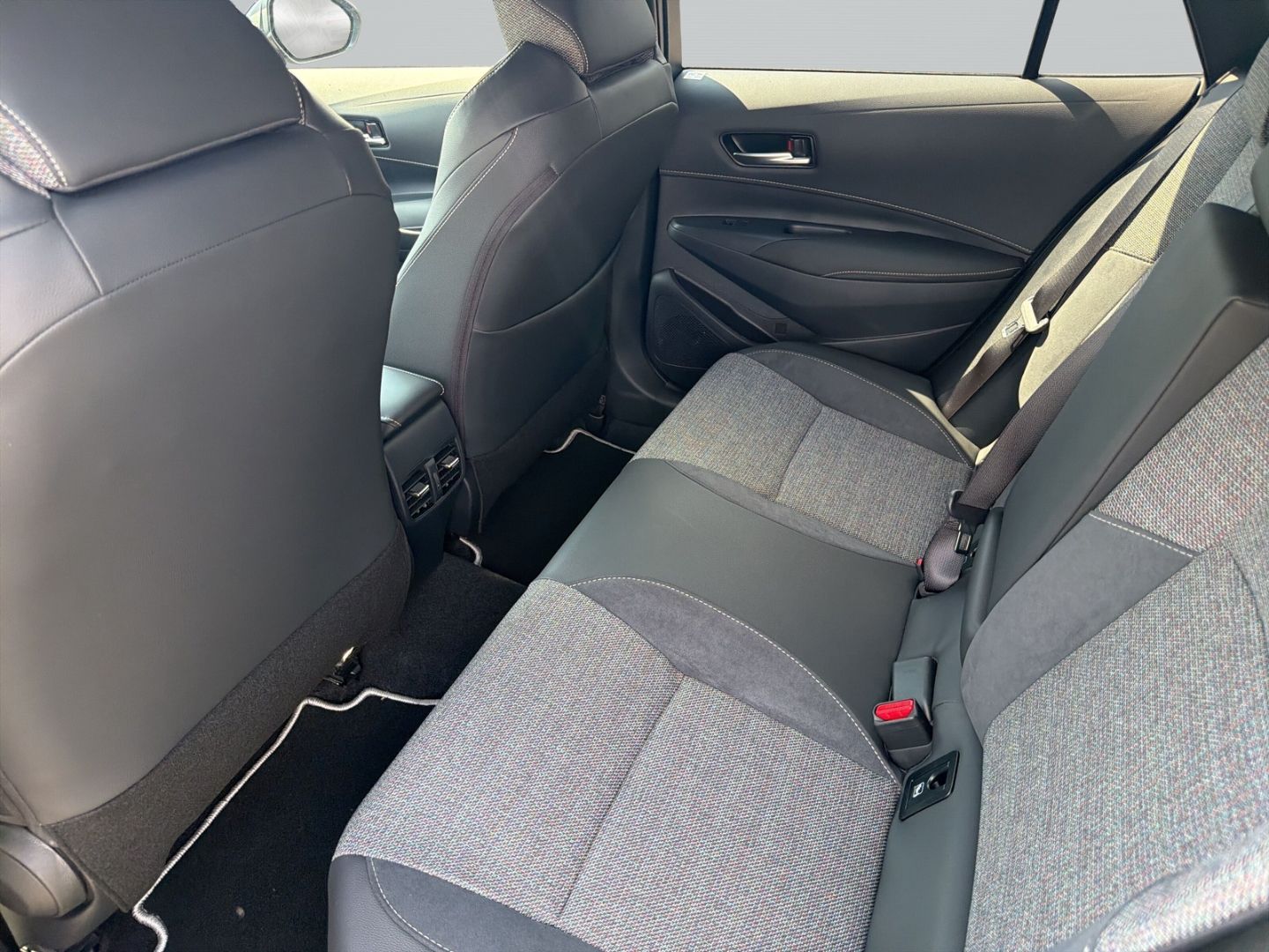 Toyota Corolla Touring Sports Teamplayer 2,0l Navi LED