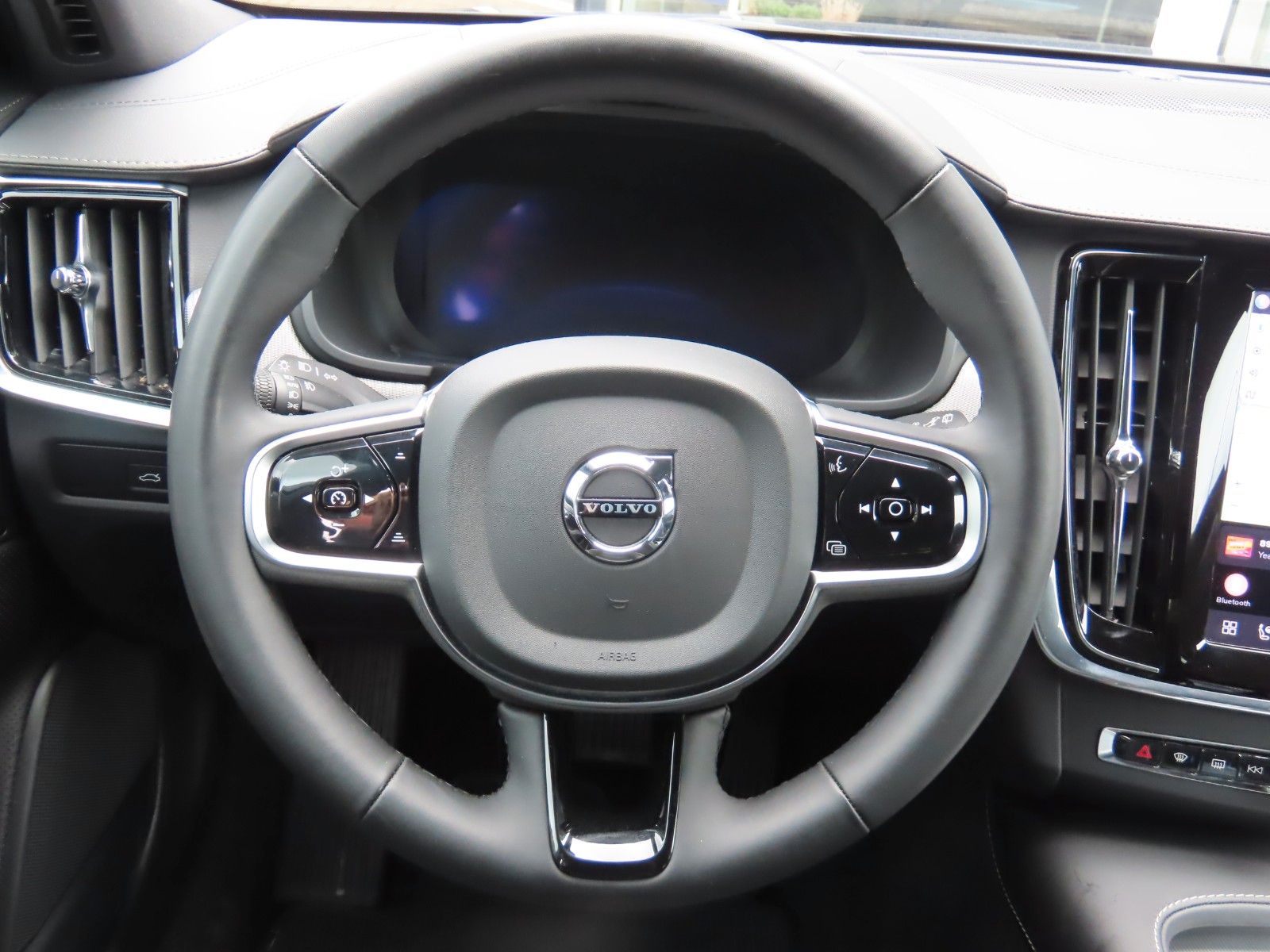 Volvo V90 B4 CC Plus (Standheizung; 360° Kamera;...)